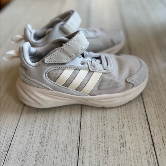Boys Tan Adidas Cloudfoam Sneakers - Picture 1 of 6
